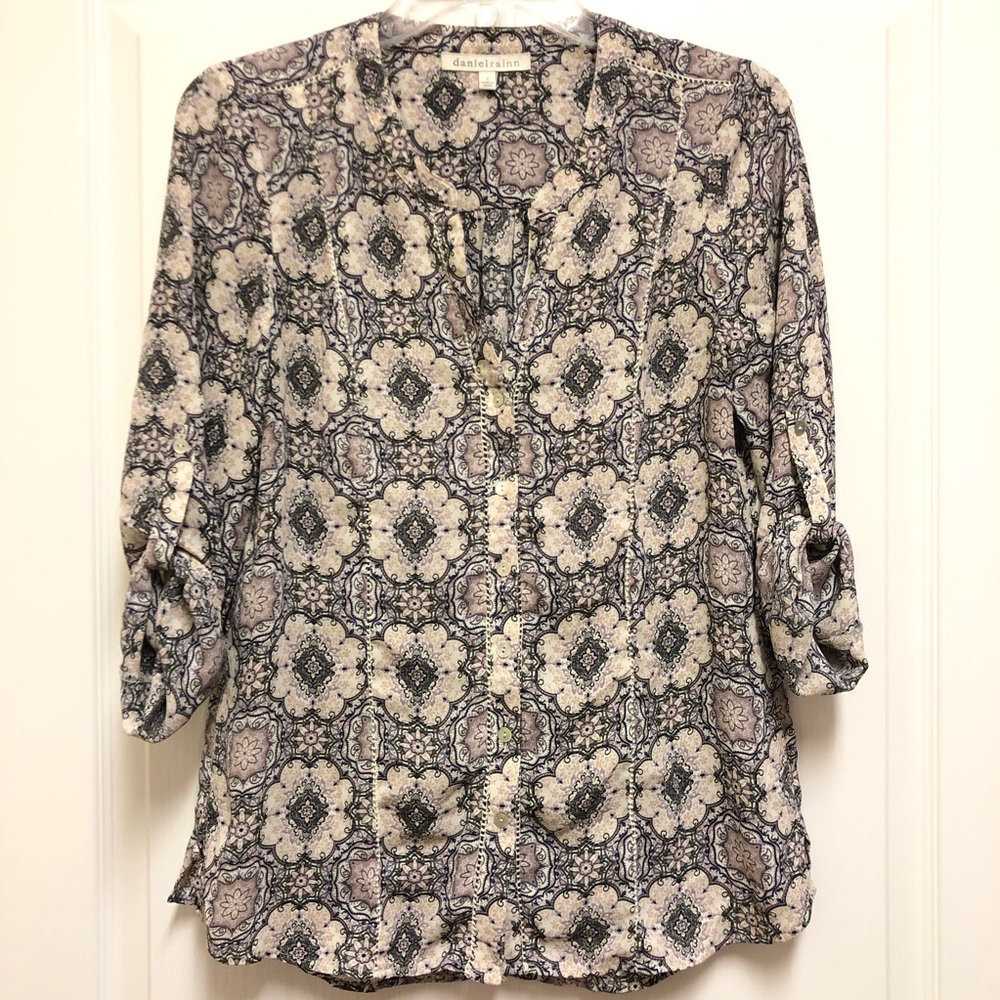 Daniel Rainn polyester top